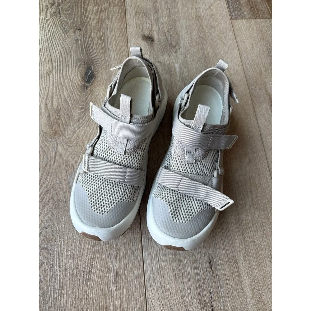 Teva Outflow‎ Universal NWOT Birch Feather Size 9